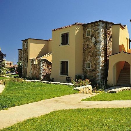 Apartamento Le Residenze Sul Mare B6 Porto Ottiolu Exterior foto